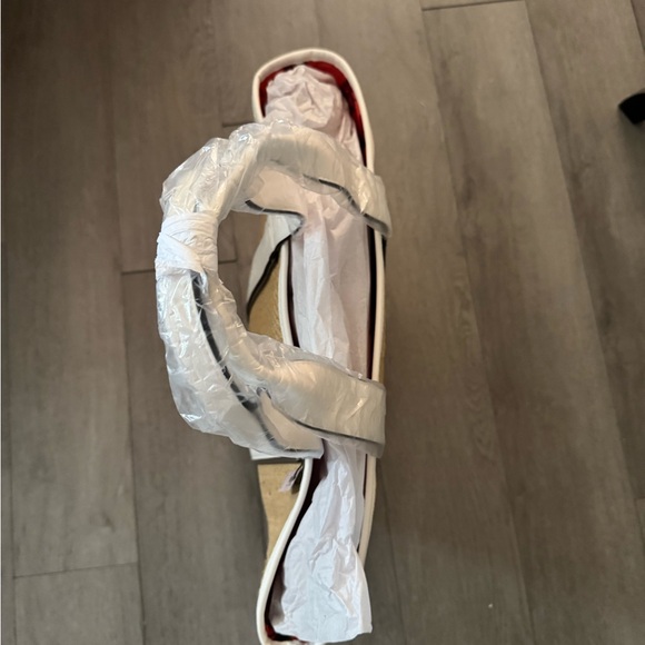 Victoria Secret tote bag…..perfect for the beach or just an everyday tote - Picture 5 of 6